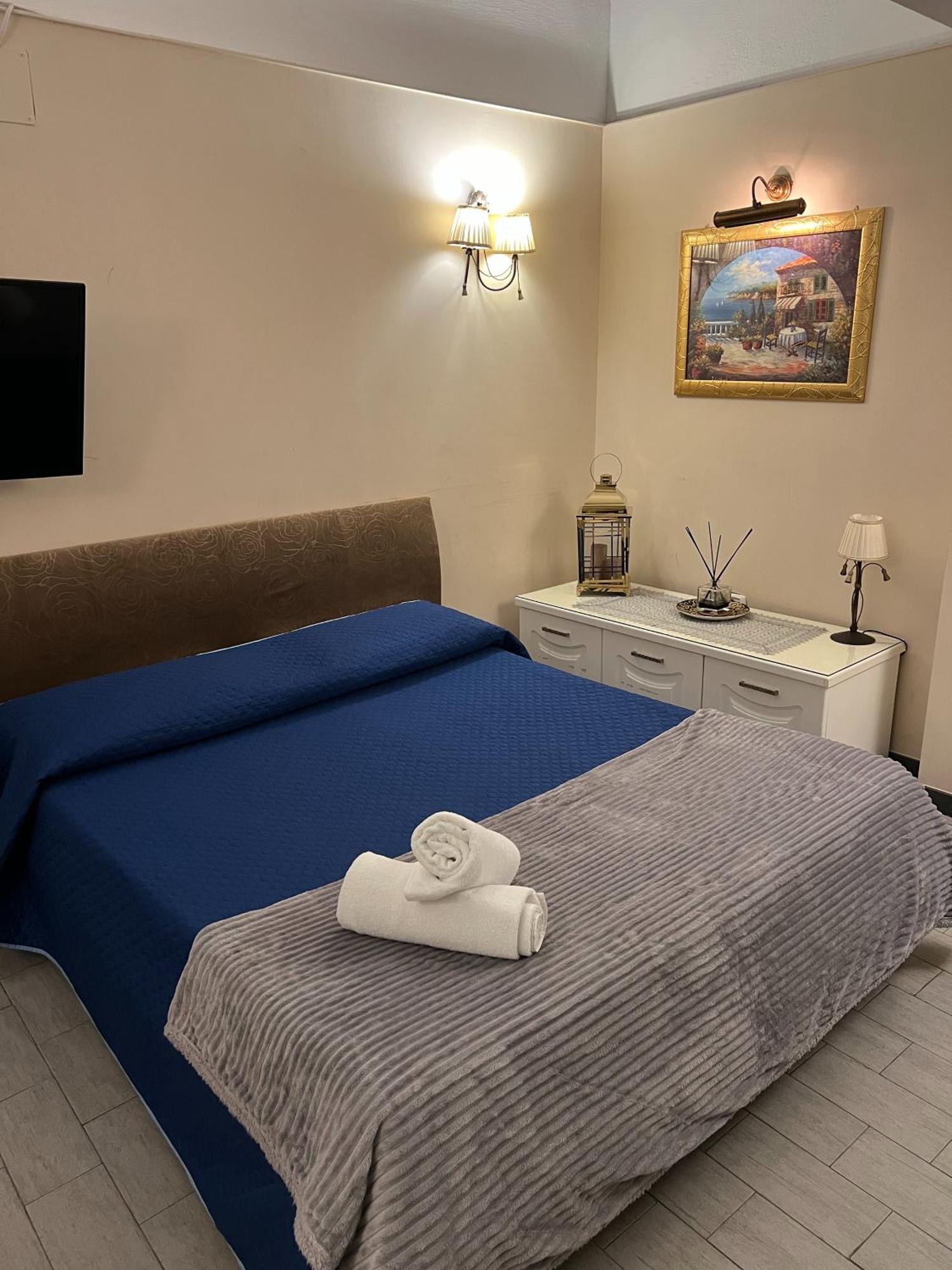 ナポリ B＆B ラ ディモーラ ディ ネットゥーノ Bed & Breakfast エクステリア 写真